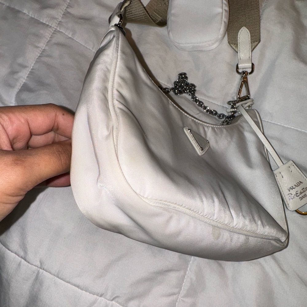 PRADA
Nylon Re-Edition 2005 Shoulder Bag White